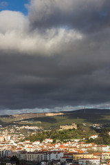 Castelo de Pombal em dia de chuva