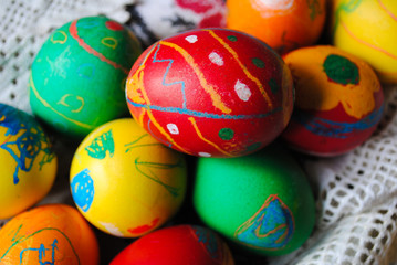 Fototapeta na wymiar Easter eggs are painted with children