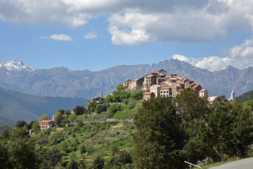Fototapeta na wymiar Corse, village perché de Tralonca