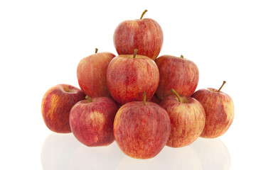 pyramid red apples