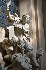 Statue de la chapelle de la Vierge à l'église Saint-Paul à Paris, France