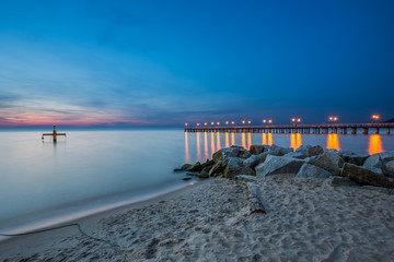 Piękny wschód słońca na plaży. Gdynia Orłowo. Polska