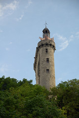 Fototapeta na wymiar Uhrturm an der Burg Chinon