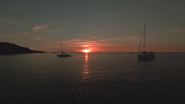 Coucher de soleil vue a&eacute;rienne drone