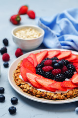 Granola crust greek yogurt berries breakfast pizza