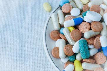 EXAGERAR LA TOMA DE MEDICAMENTOS