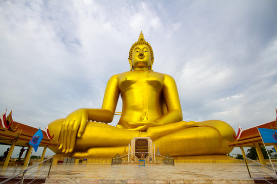 Wat Muang Tempie in Ang Thong Province Thailand