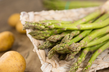 Grüner Spargel