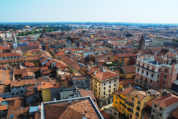Obraz premium ヴェローナの街並み（夏のイタリア）