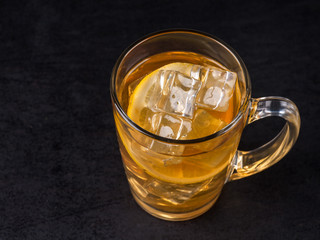 iced tea with lemon