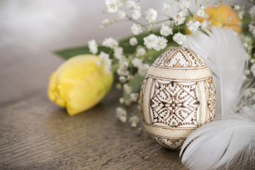 Wielkanoc- pisanki na stole