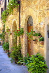Obraz na płótnie Canvas streets of Italian city Pienza in Tuscany