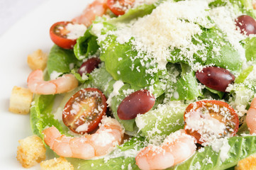 caesar salad with prawns