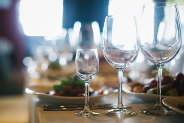 Glasses of different sizes on the table