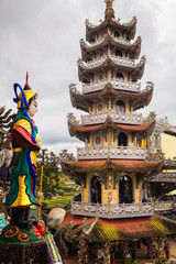 Obraz premium Linh Phuoc porcelain glass Pagoda in Da Lat, Vietnam