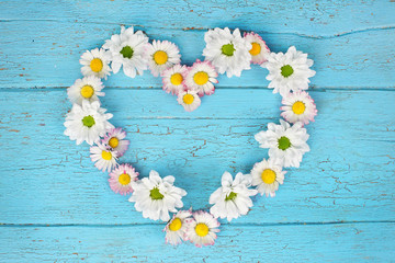 Blumen als Herz - Liebesbotschaft
