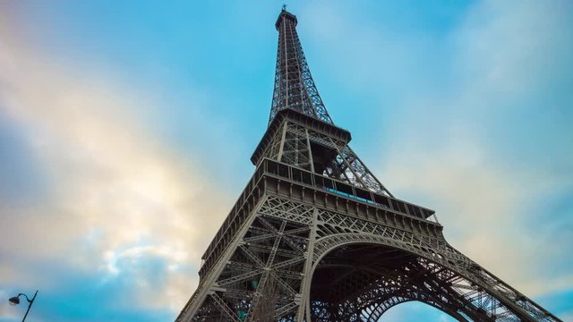 paris sunset sky down to top symbol eiffel tower panorama 4k time lapse france
