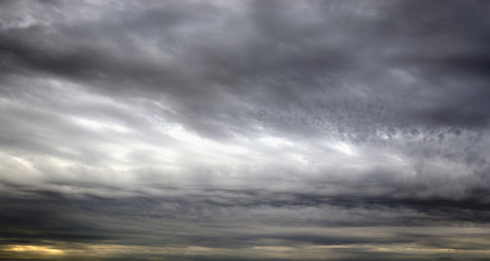 Obraz premium Dark, ominous rain clouds.