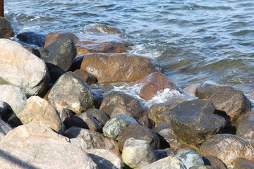 Steine an der Küste