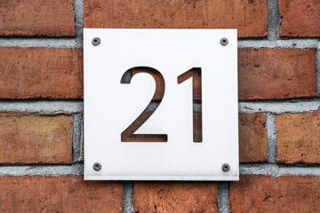 Hausnummer 21