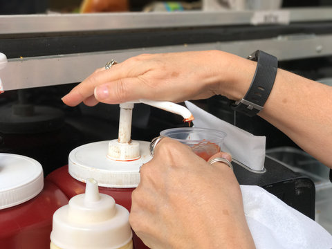 Despensing Ketchup
