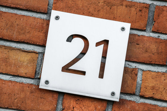 Hausnummer 21