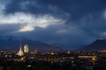 Obraz premium Turin scenic panorama at twilight