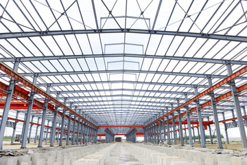 Steel structure workshop is under construction