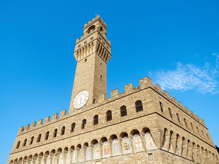 Fototapeta premium Vista Lateral del Palazzo Vecchio de Florencia, Italia