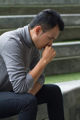 Obraz premium allergic sick asian man coughing