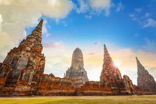 Wat Chaiwatthanaram temple in Ayutthaya Historical Park, a UNESCO world heritage site, Thailand