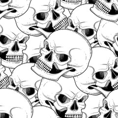 Graphic skull with fearful smile