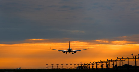 Aircraft landing 