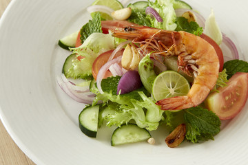 Grilled shrimp salad