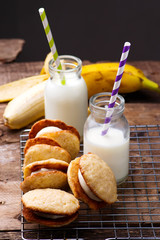 Banana Whoopie Pies.style rustic.