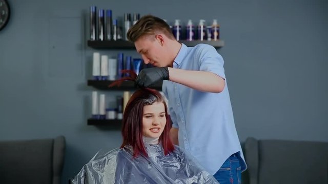 Professional hairdresser color hair girls
