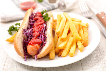 hot dog with french fries,bratwurst
