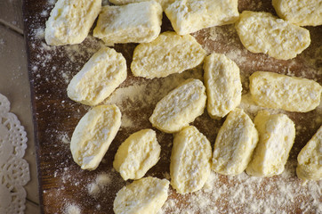 Cooking dumplings with cottage cheese