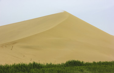 Obraz premium Sand dune in the desert near Dunhuang, China, Gansu province