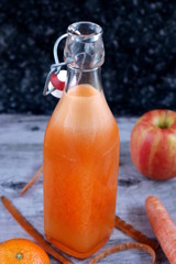 Apfel Karotten Saft