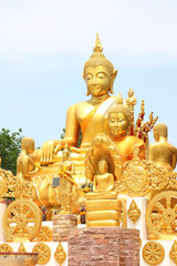 Golden buddha statue