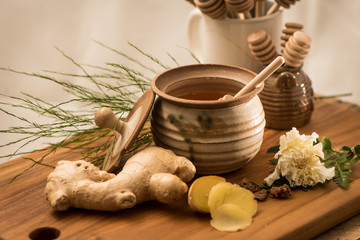 Ginger Honey Liquid paired with ginger and mint