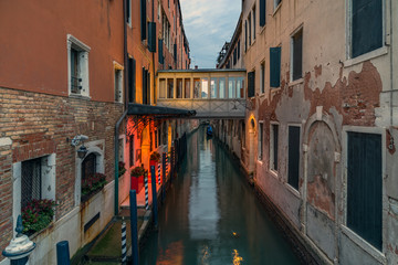 Fototapeta na wymiar Venice - canal and a bridge in the evening