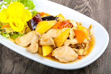 Chicken with pineapple and cahew nuts