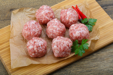 Raw meatball
