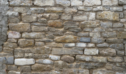 wall / Unplastered wall made of natural stones
