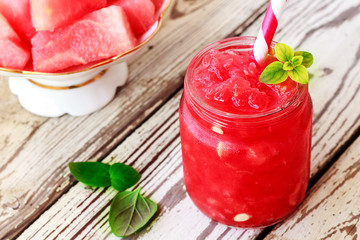 Watermelon smoothies with mint