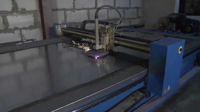 Metal plazma cutting