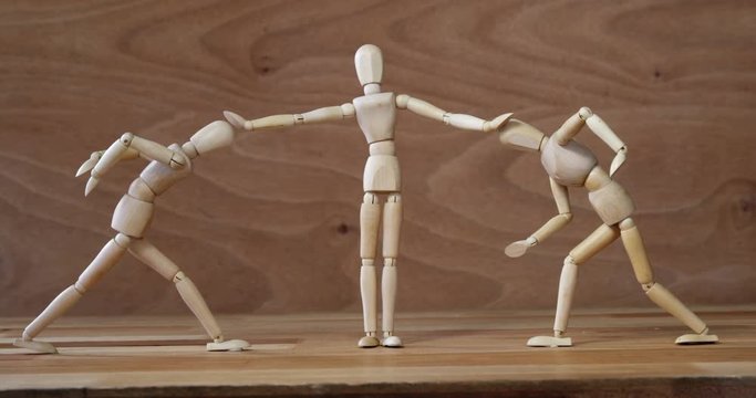  Figurine referee stopping the fight