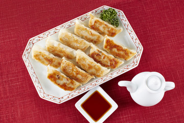焼き餃子　Japanese Pan-Fried Dumplings